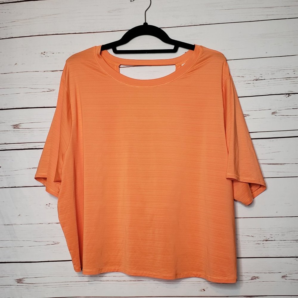 Fabletics Eco-Conscious Twist Back Plus Size Crop Top
